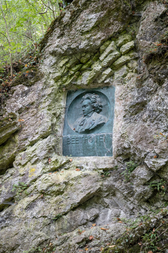 Beethovenstein beim Wandern bei Baden bei Wien