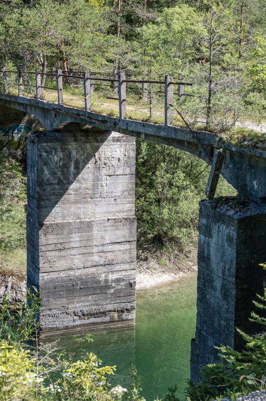 Alte Brücke über den Erlaufstausee
