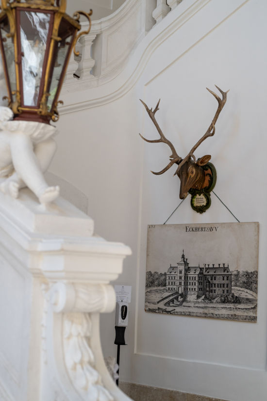 Tür zum Innenhof im Schloss Eckartsau