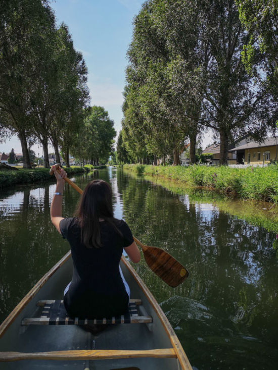 Bootfahren am Wiener Neustädter Kanal