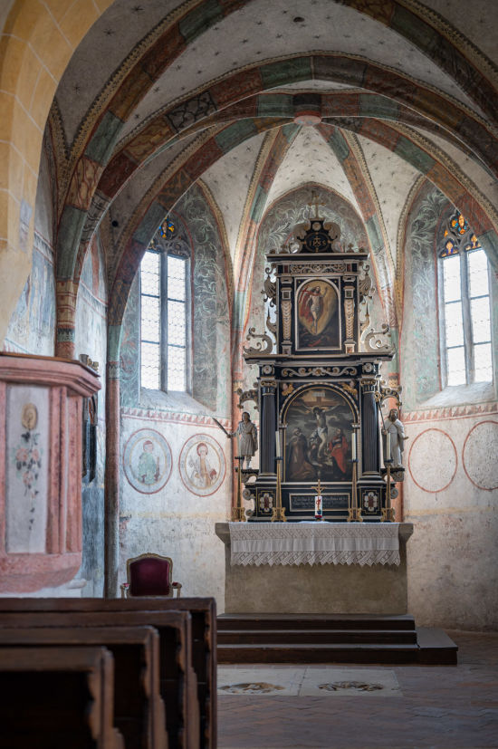 Blick in den Chor der Fischerkirche von Rust