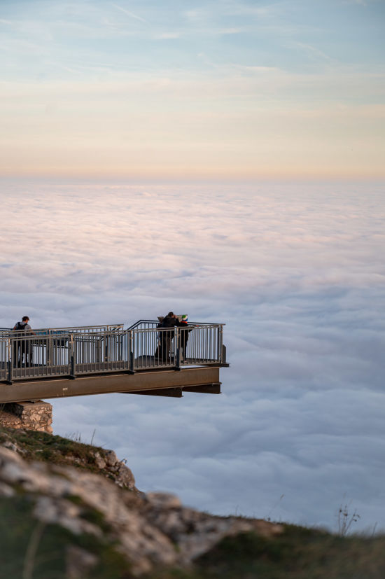 Skywalk Hohe Wand über dem Nebel
