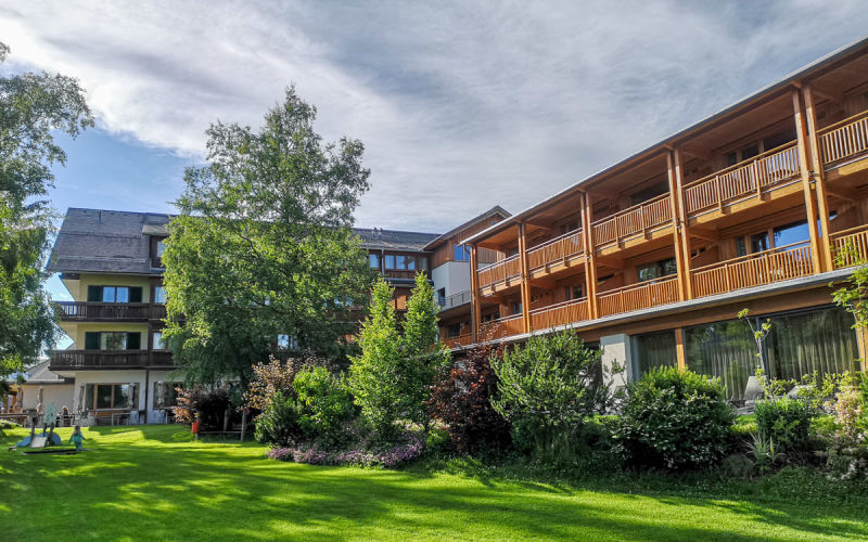 Fassade Neubau Naturhotel Bauernhofer