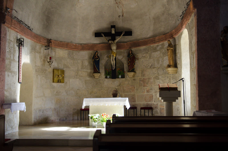 Blick ind den Chor der Rundkirche in Scheiblingkirchen