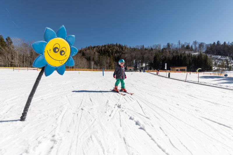 Kind beim Skifahren im Annapark, Annaberger Lifte, Mostviertel