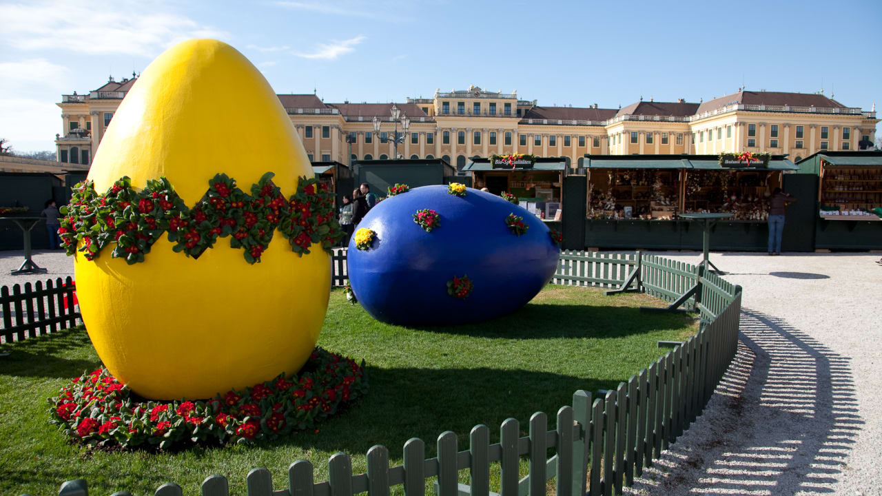 Ostermarkt Schönbrunn, Ostereier mit Schloss Schönbrunn