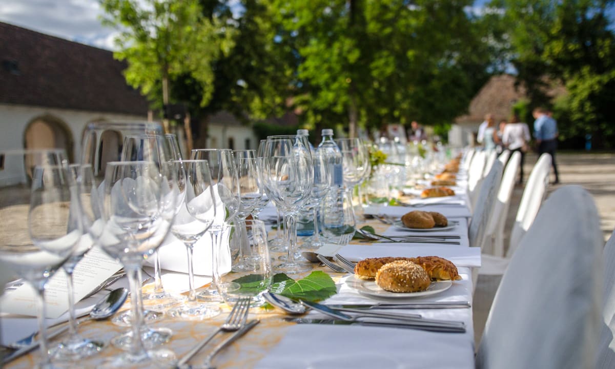 Tafeln im Weinviertel, Tafel vor dem Schloss Kirchstetten