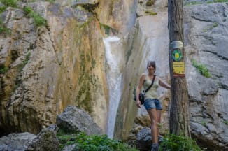 Vor dem Sebastianwasserfall in Puchberg