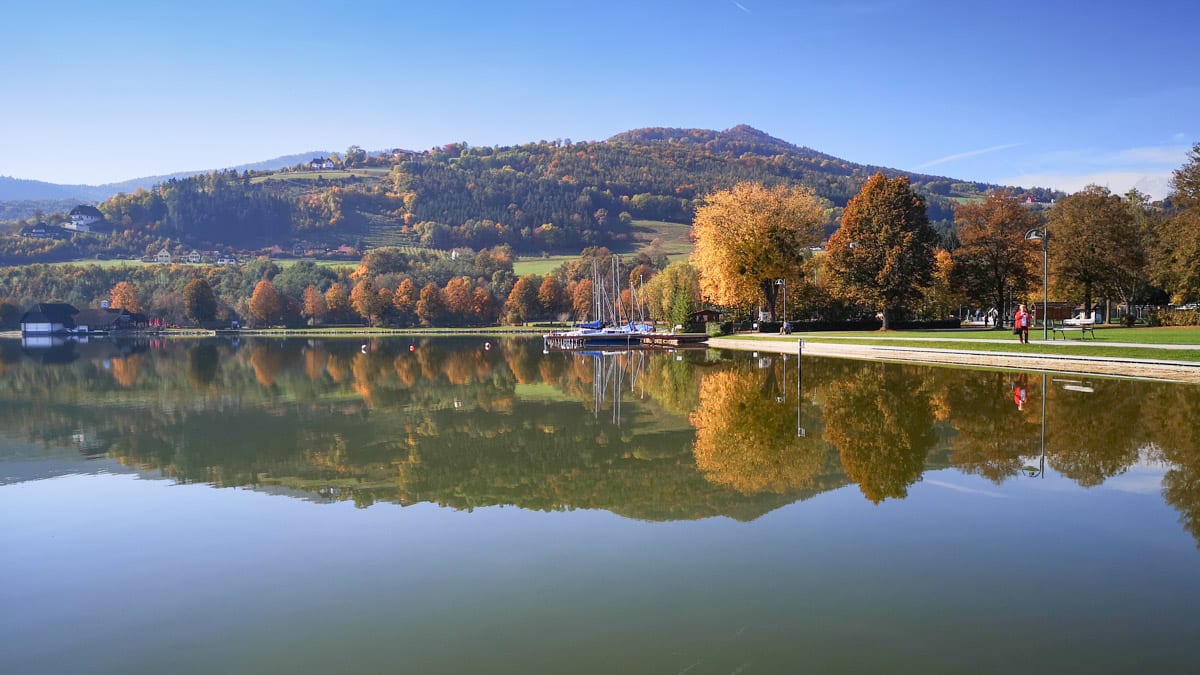 Stubenbergsee im Herbst