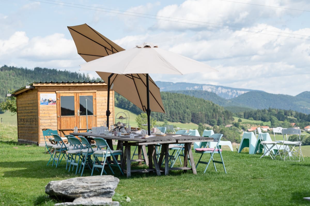 Gastgarten vom Päuschen, Gasteil