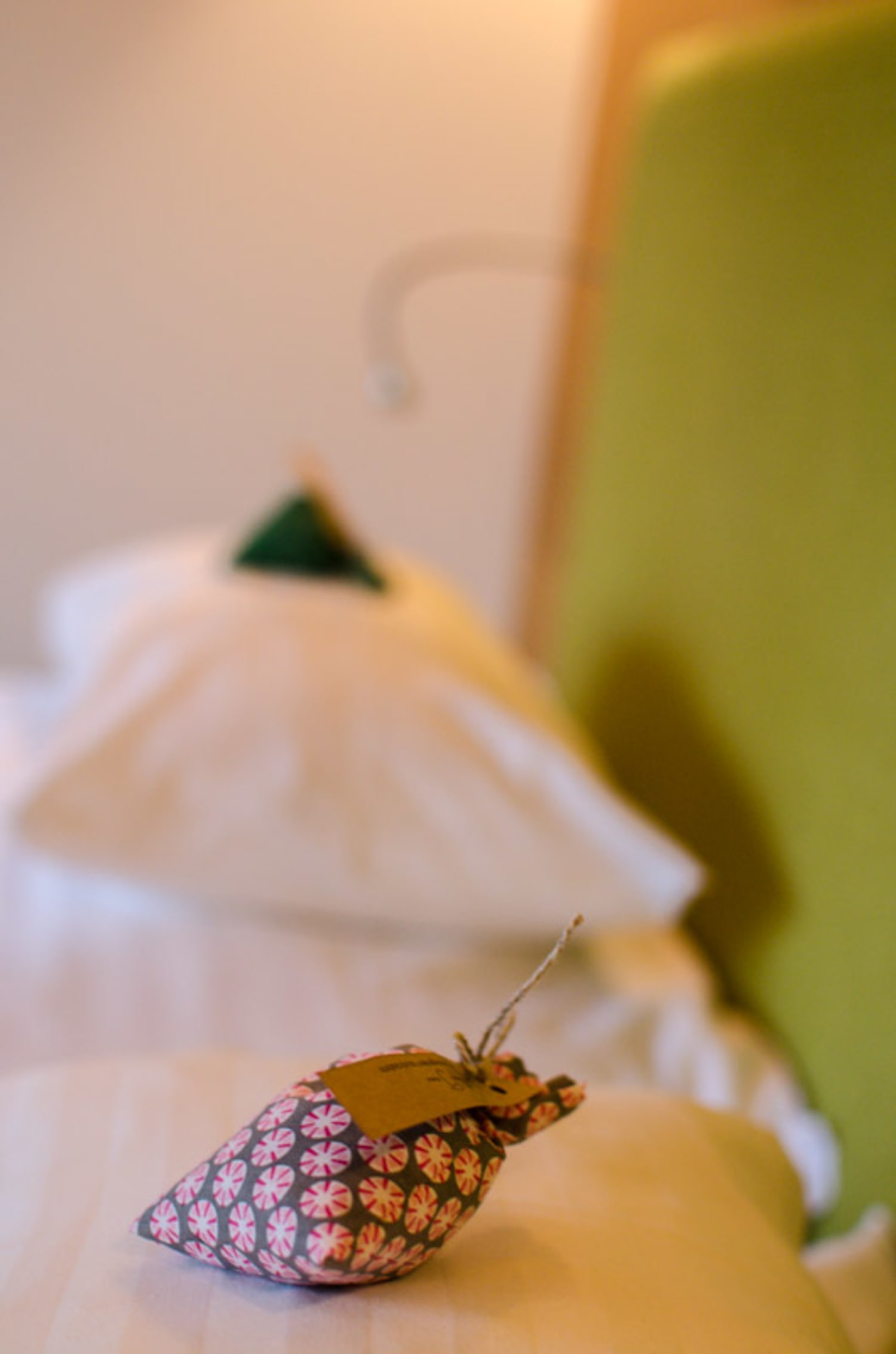 Kräutersackerl am Polster im Naturhotel Bauernhofer