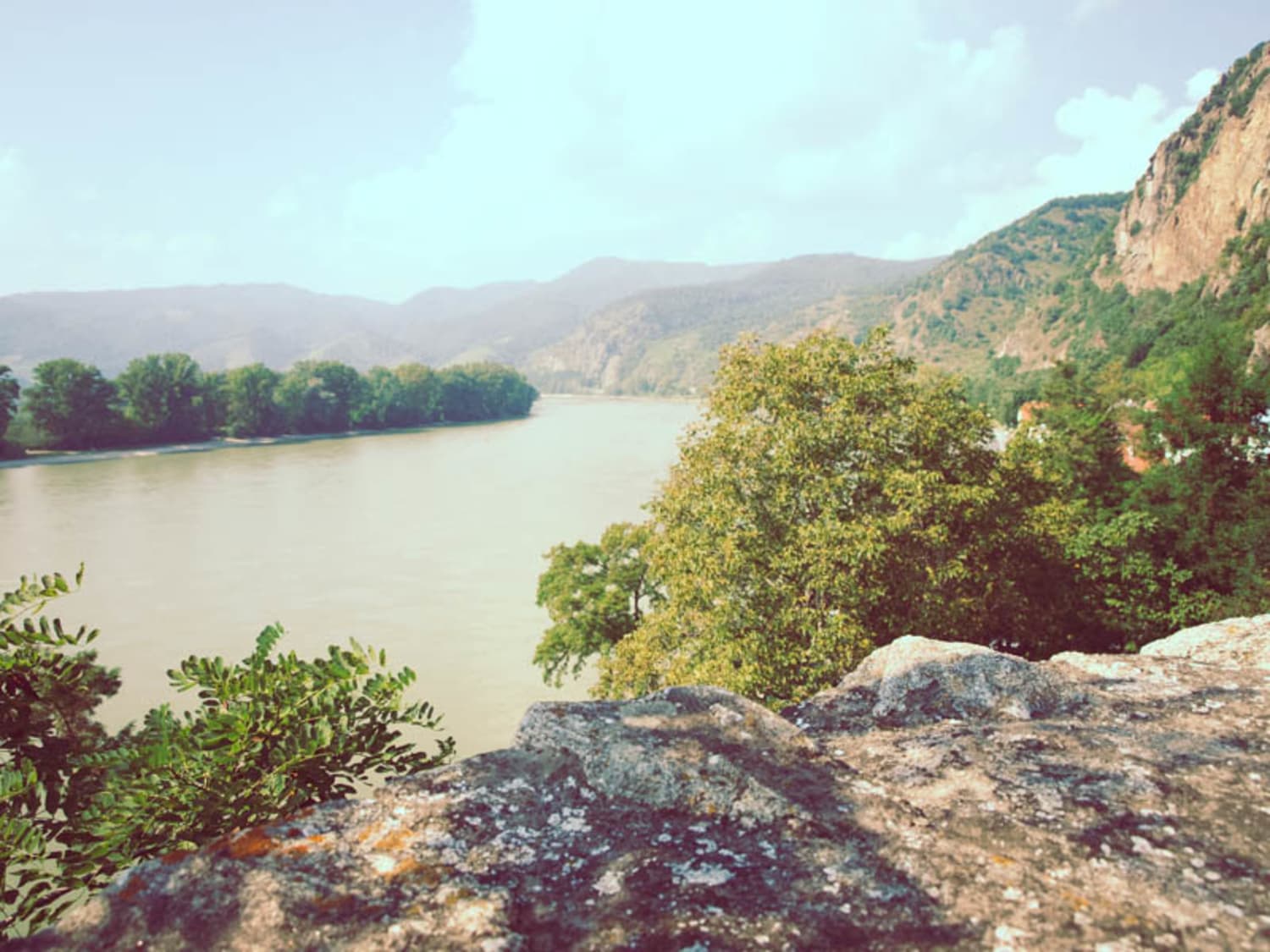 Blick von Dürnstein auf die Donau