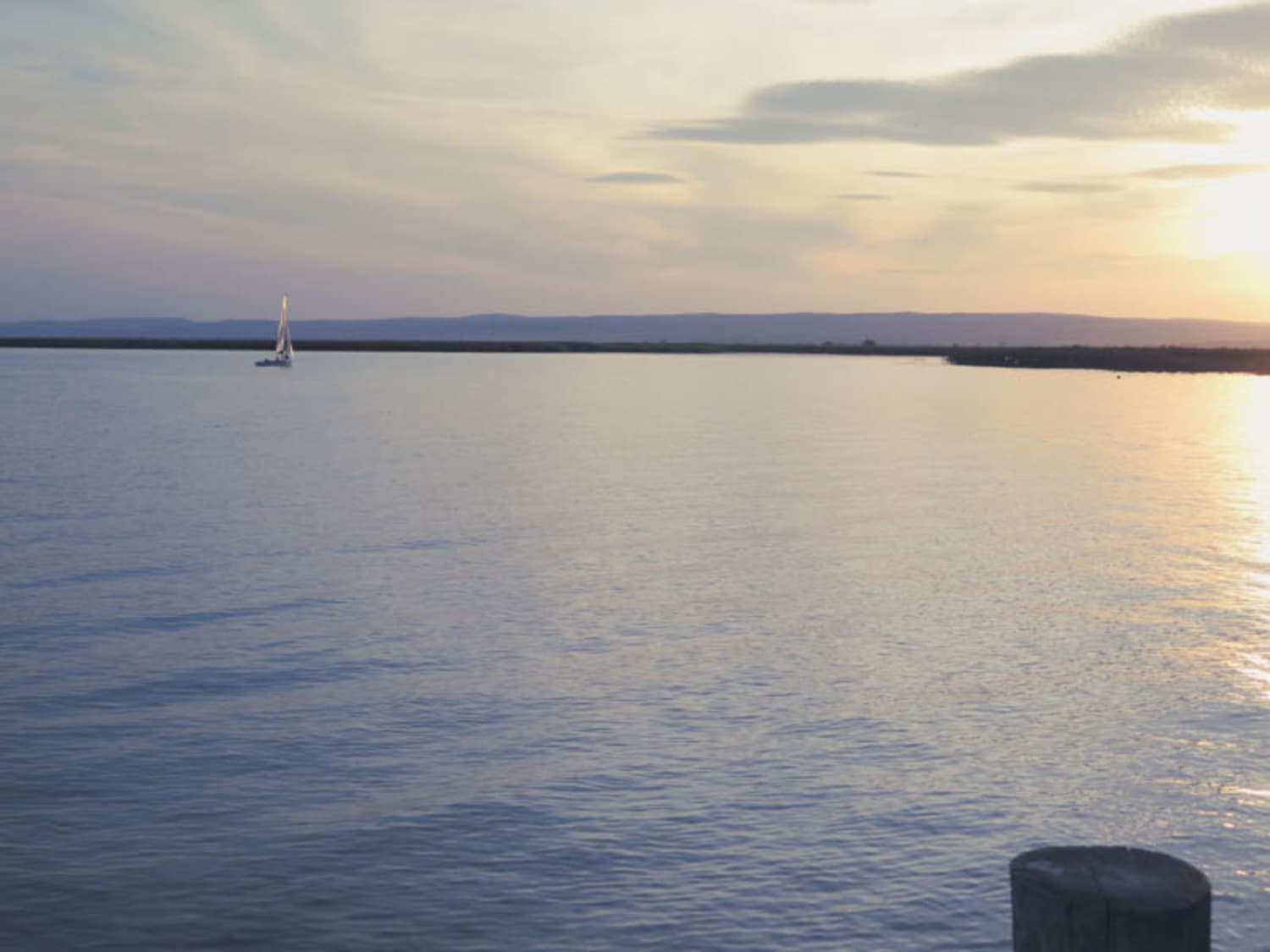 Sonnenuntergang bei der Mole West in Neusiedl am See