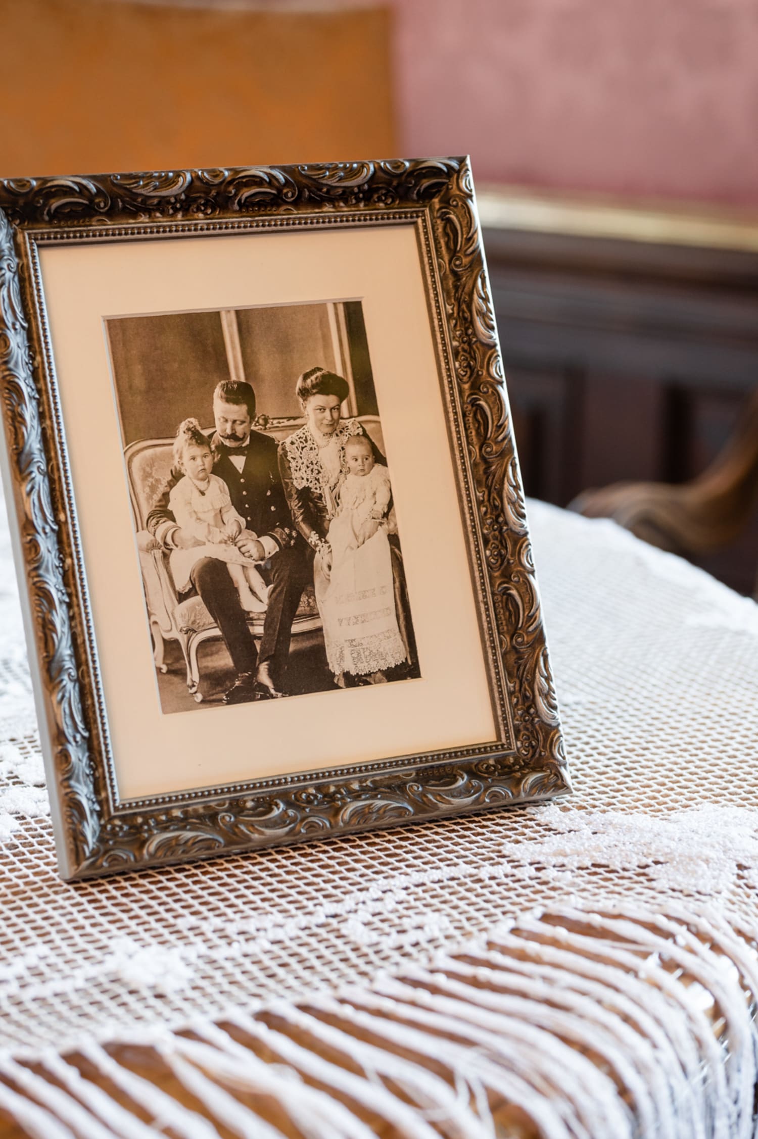Familienbild der Habsburger in Schloss Eckartsau