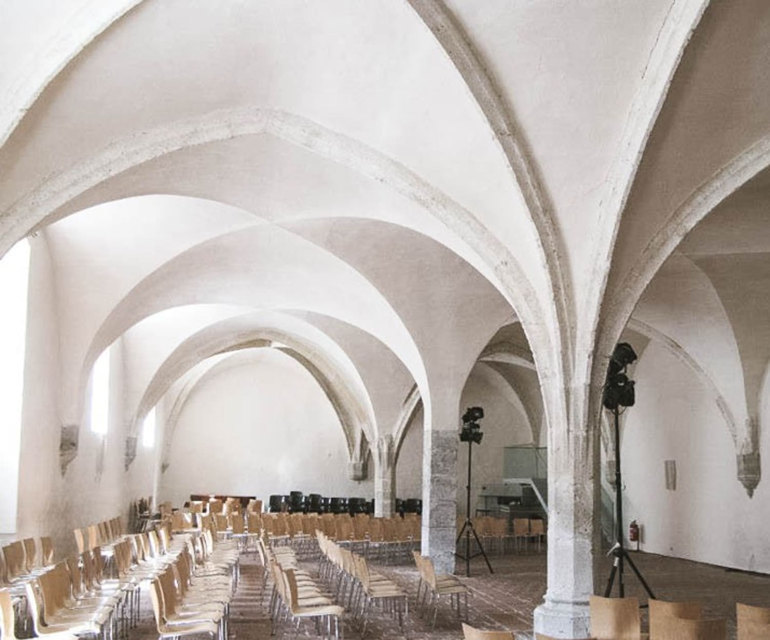 Blick in den mittelalterlichen Kapitelsaal im Stift Lilienfeld