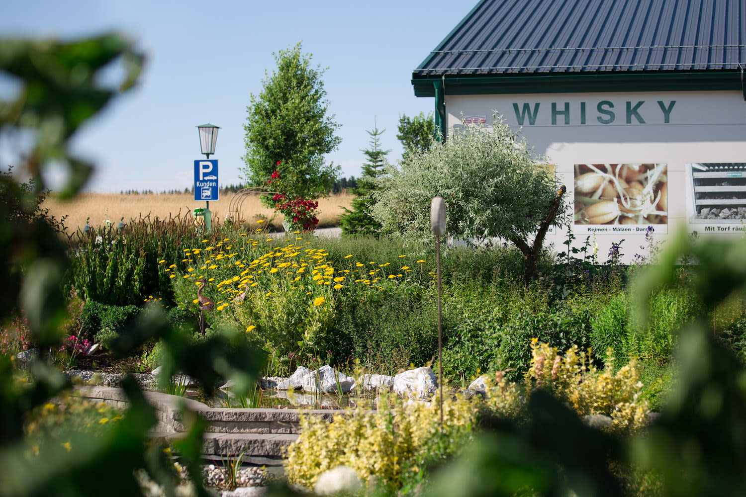 Gartenanlage Whisky Erlebniswelt in Roggenreith