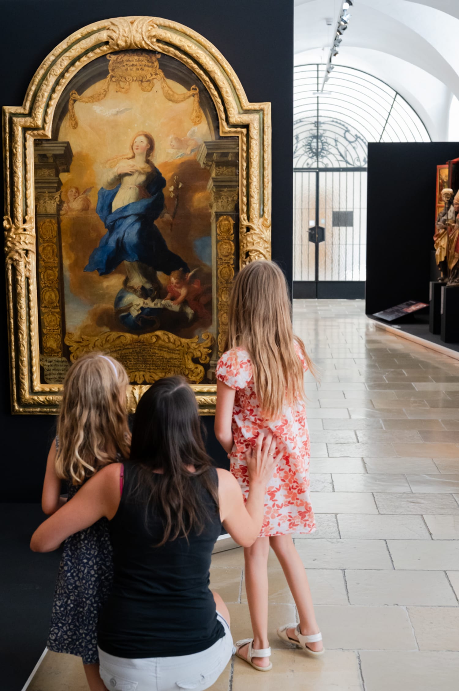 Familie vor Marienbild, Museum am Dom, St. Pölten