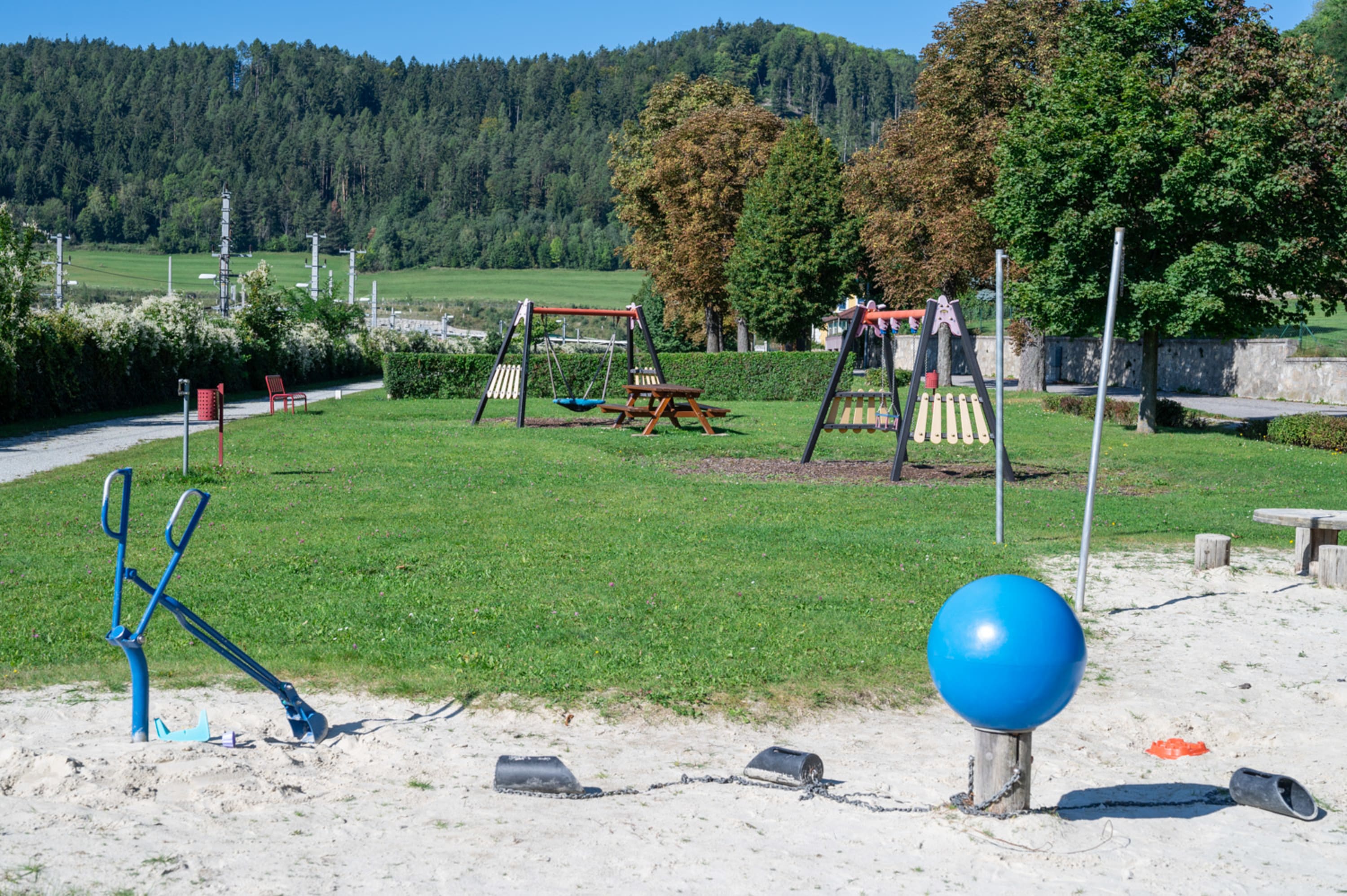 Spielplatz am Silbersberg, am Schwarzatalradweg von Payerbach nach Ternitz