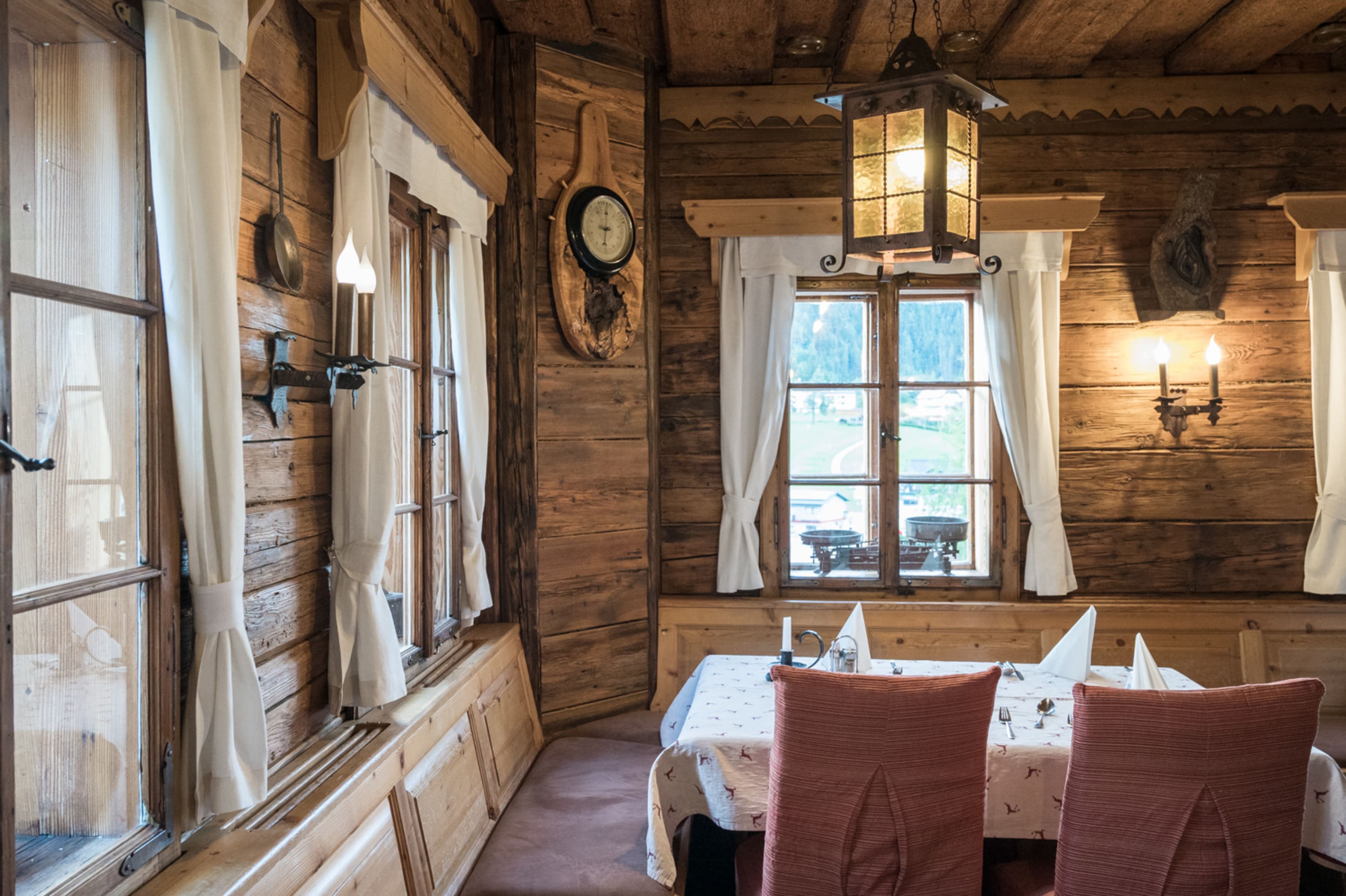 Gaststube im Seewirtshaus am Semmering, Hirschenkogel