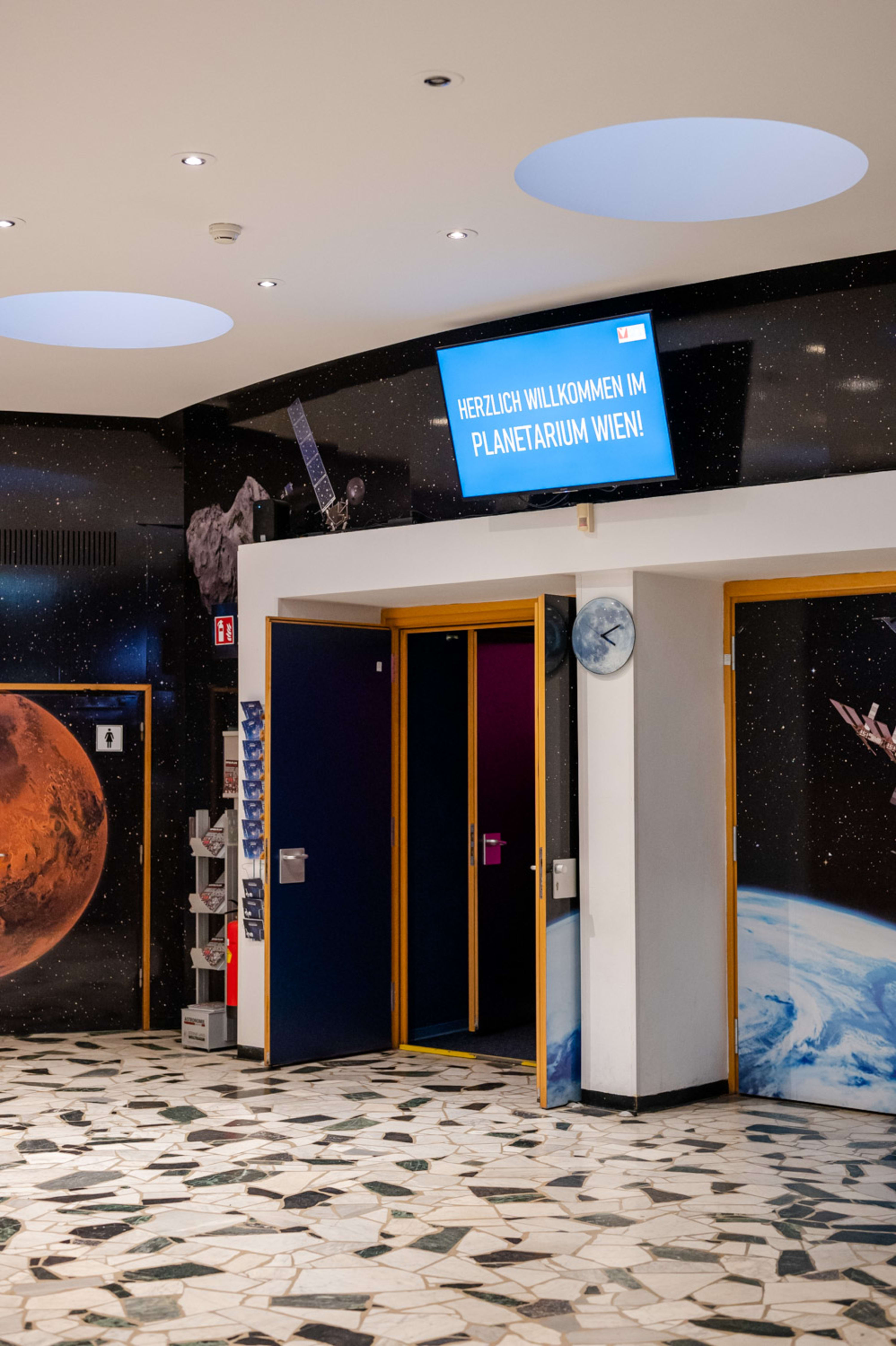 Planetarium Wien, Vorhalle