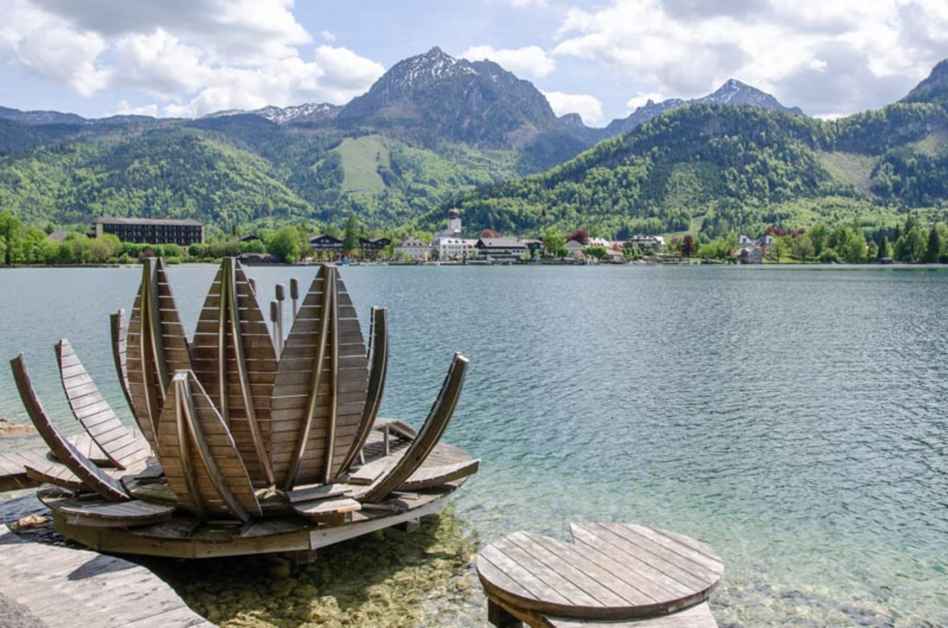 Wolfgangsee mit Blick auf Strobl