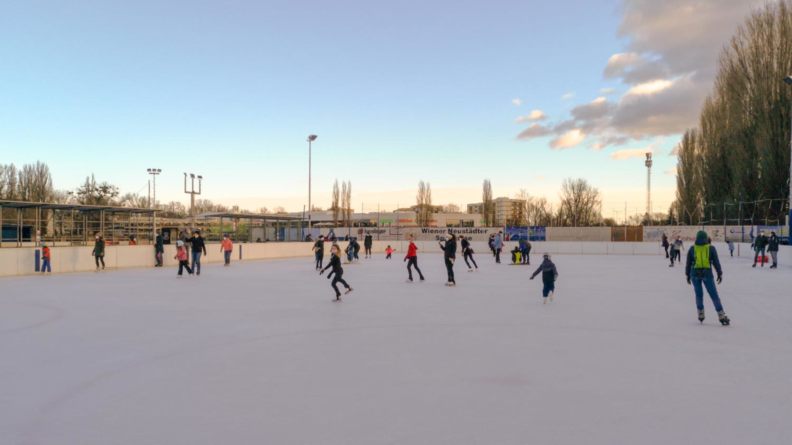 Eislaufen im Wiener Neustädter Eislaufverein