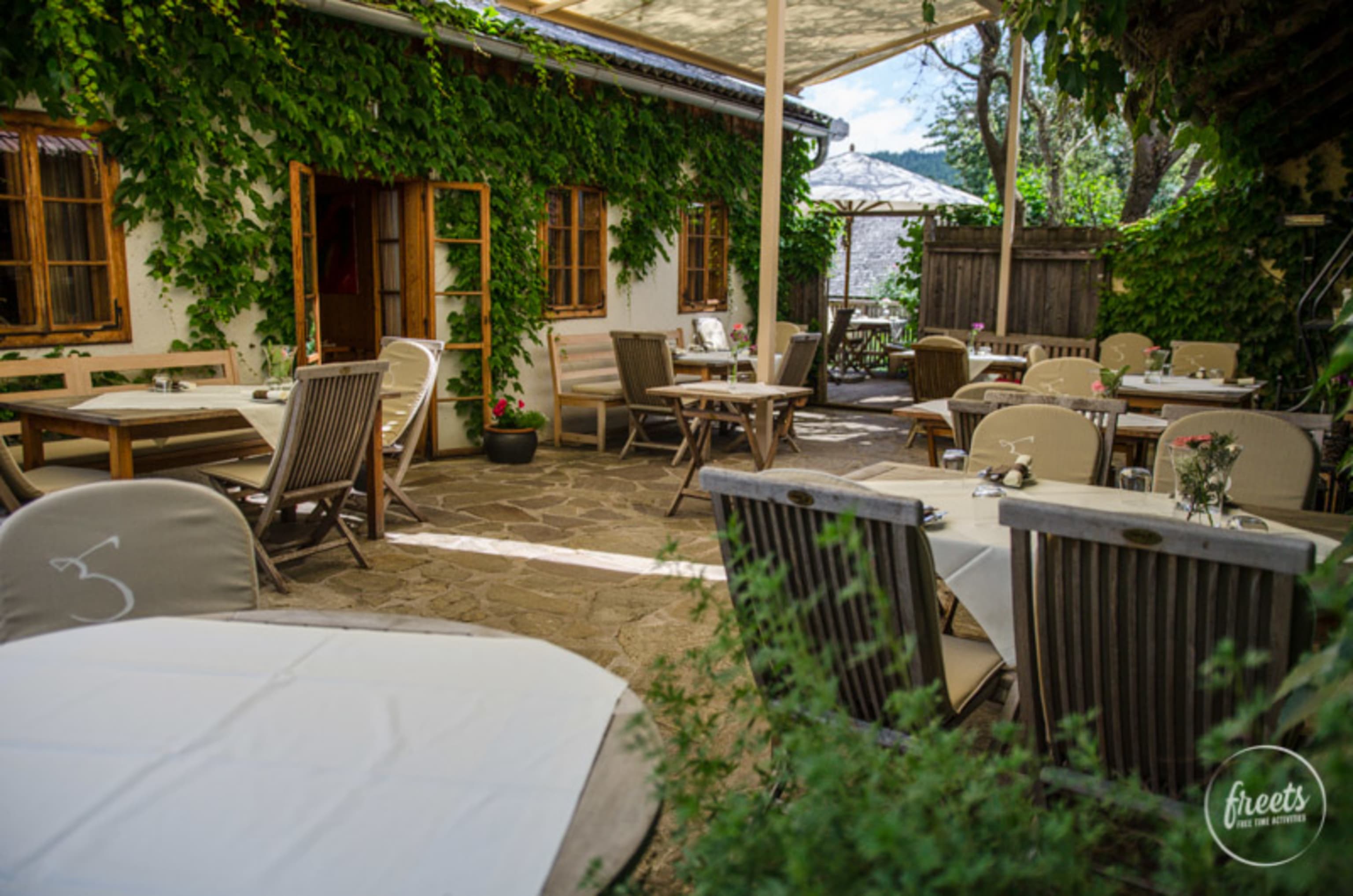 Triad Wirtshaus Gastgarten