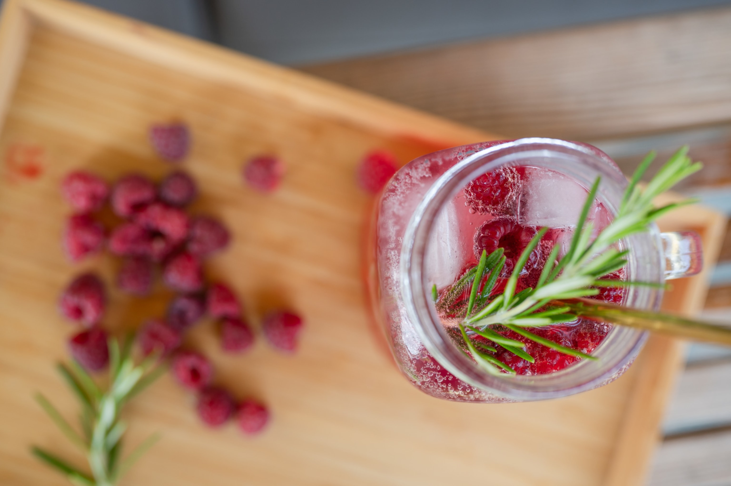 Himbeer Rosmarin Limonade von oben