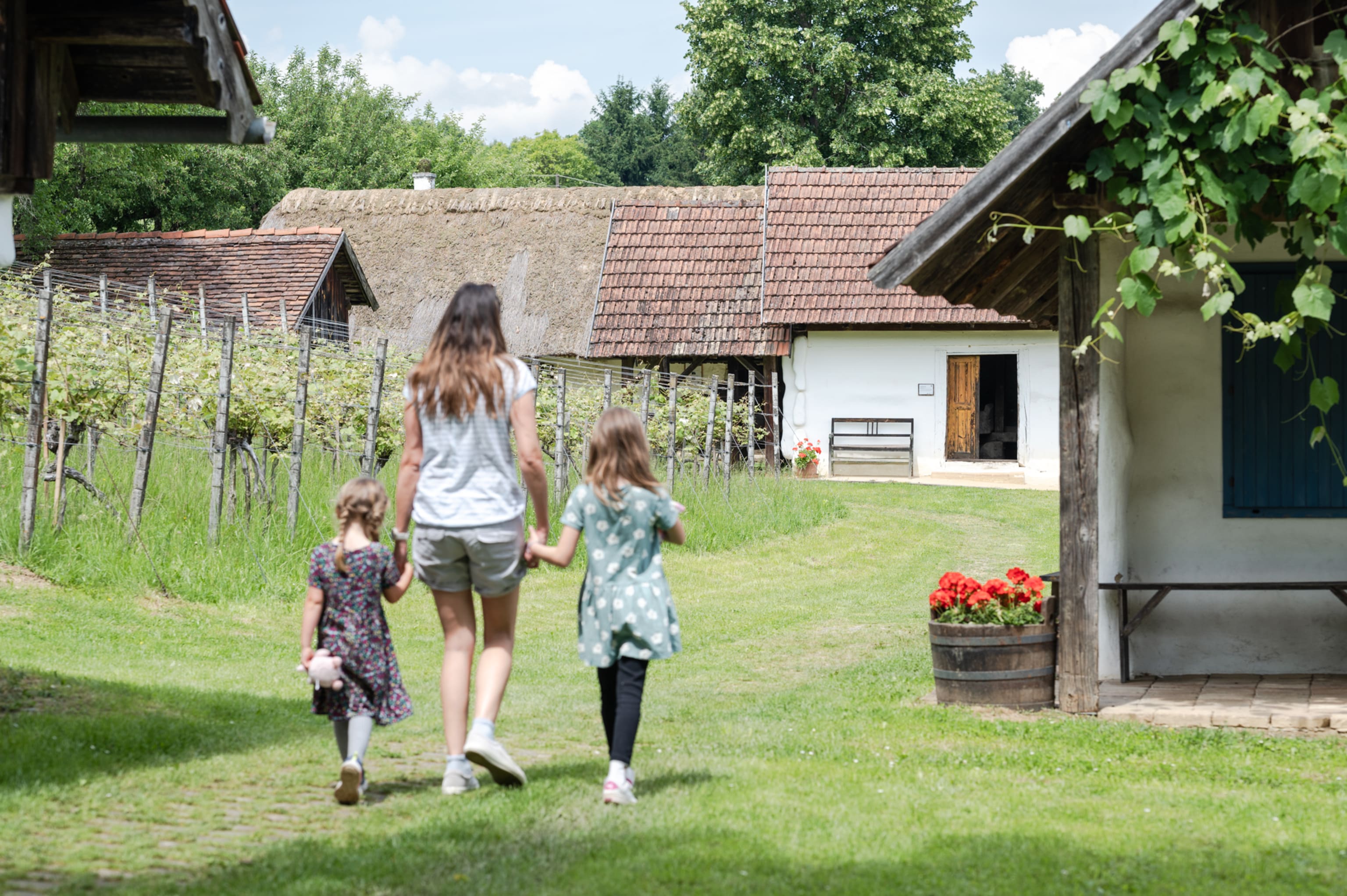 Familie im Freilichtmuseum Ensemble Gerersdorf