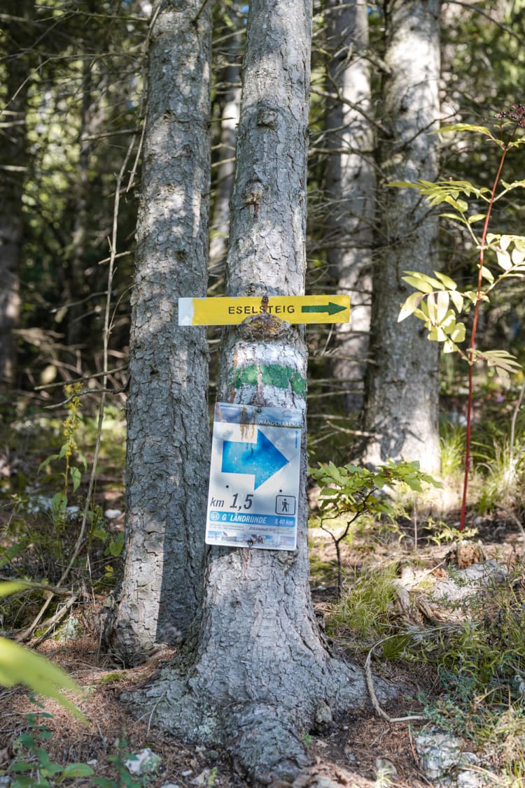 Beschilderung Geländehütte