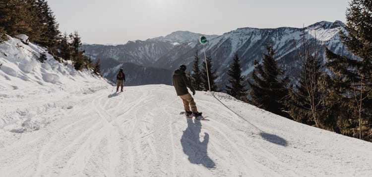 Wintersportler im Skigebiet Lackenhof am Ötscher