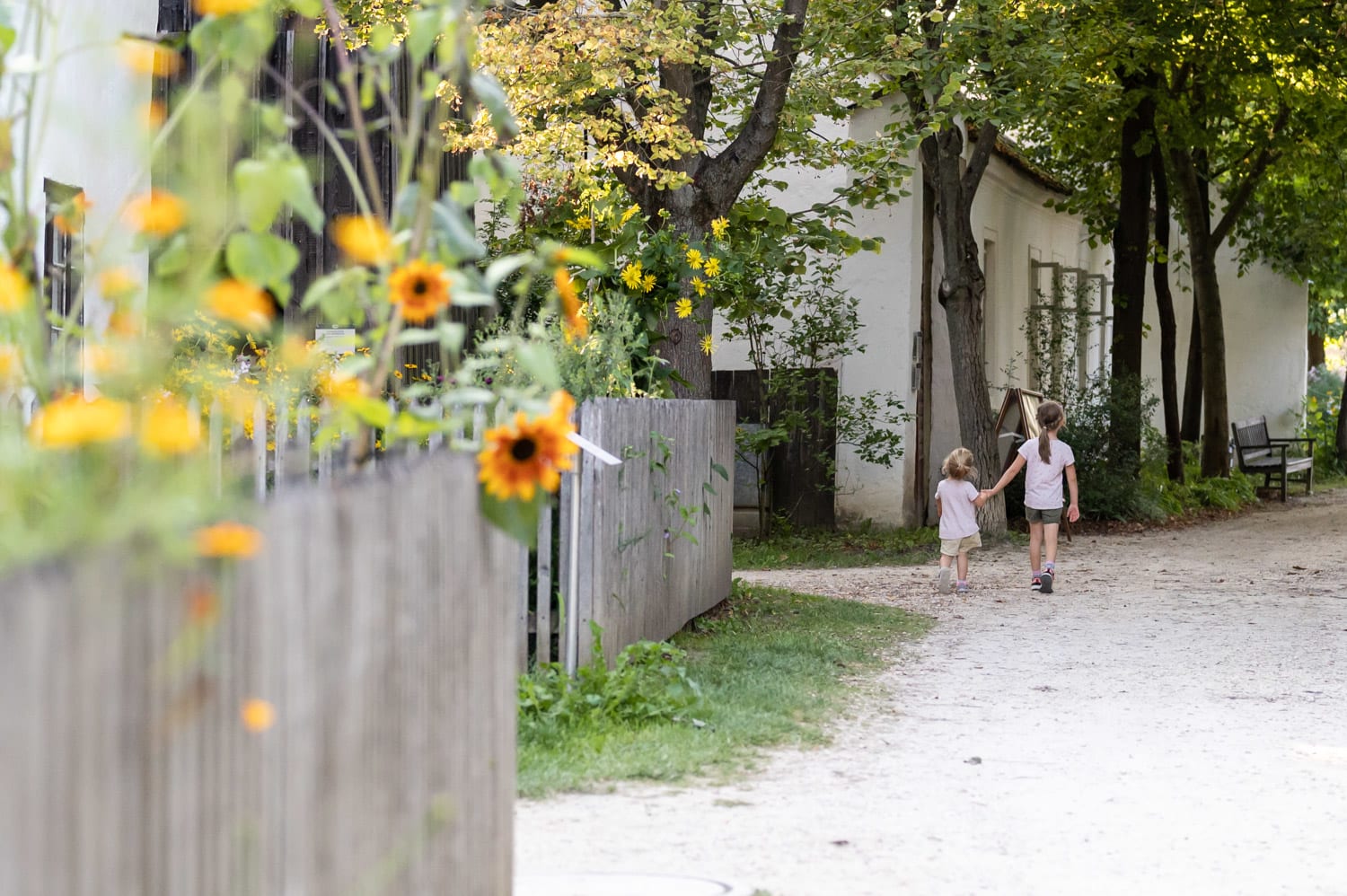 Museumsdorf Niedersulz, Kinder im Dorf