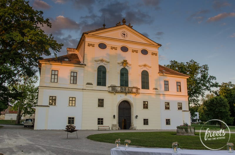 Abends beim Tafeln im Weinviertel, Schloss Kirchstetten