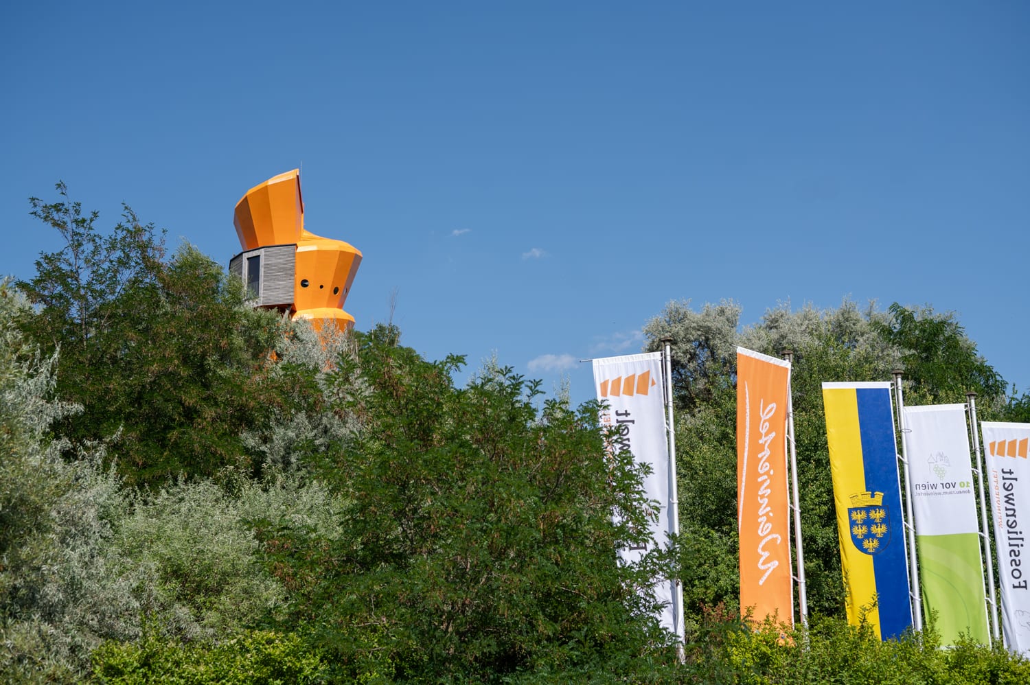 Rutschturm aus der Ferne, Fossilienwelt Weinviertel