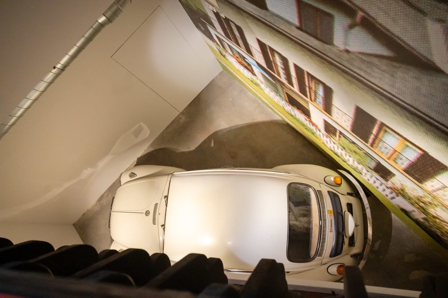 VW Käfer in der 60er Jahre Wohnung, SONNENWELT Großschönau