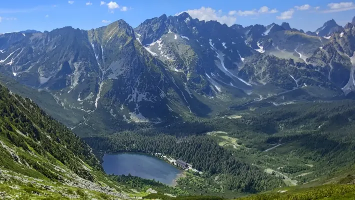 ŽYGIS KALNUOSE SU JOGA!