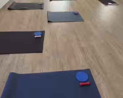 Grupinė Pilates treniruotė 
