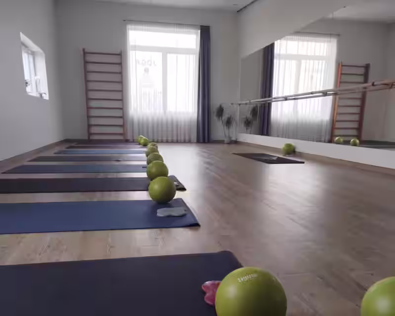 Grupinė Pilates treniruotė  nuotrauka 1
