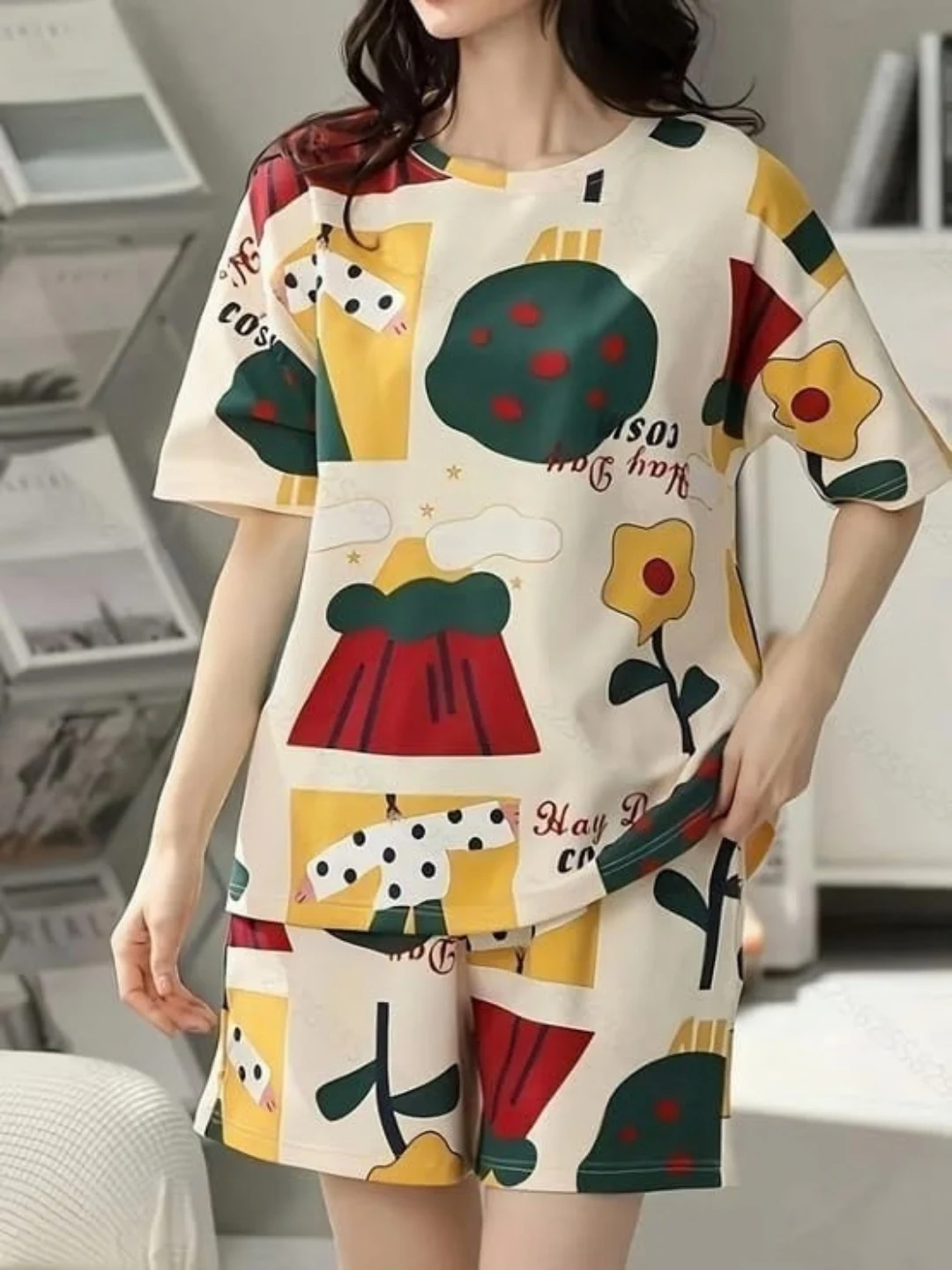 Cosy Day Round-Neck Tee & Shorts Night Suit