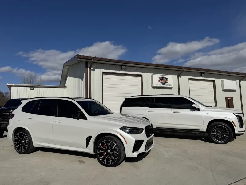 Lo's Custom Tint, PPF and Ceramic Coatings of Clarksville - Window tinting business