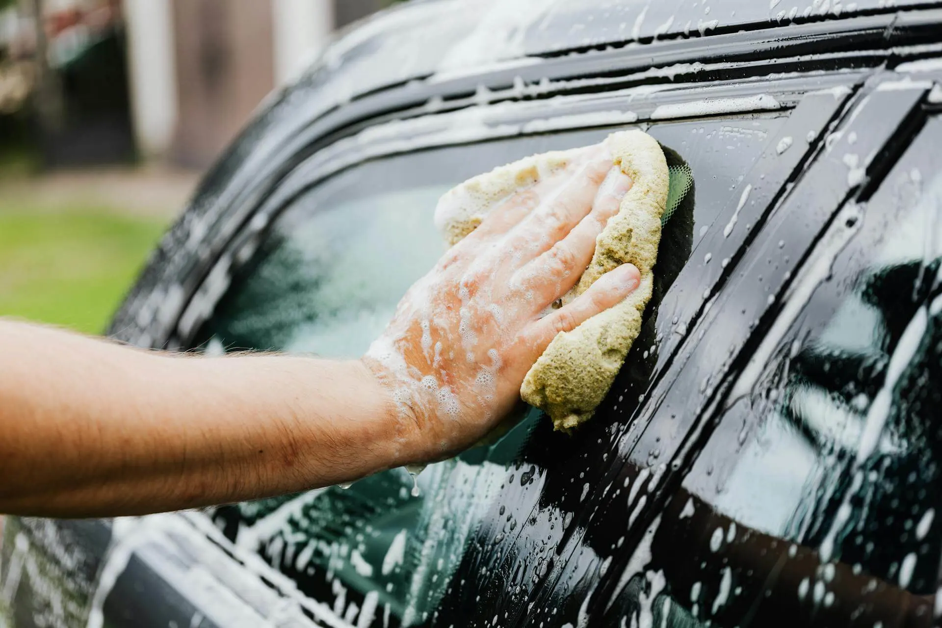 Essential Tips for DIY Window Tinting