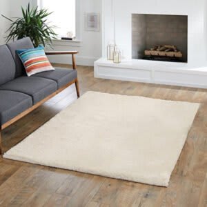 Off White Carpet – 5′ x 7′ (Must Rent A Throne Chair)