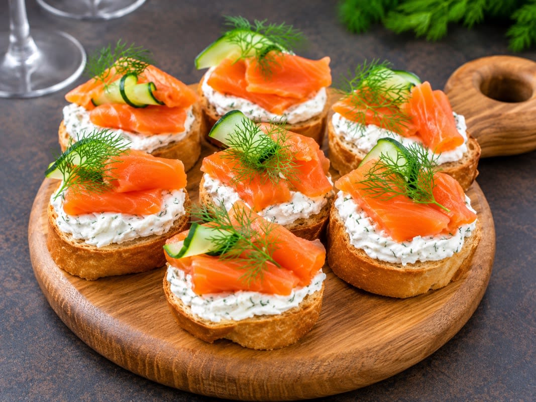 Smoked Salmon Rounds