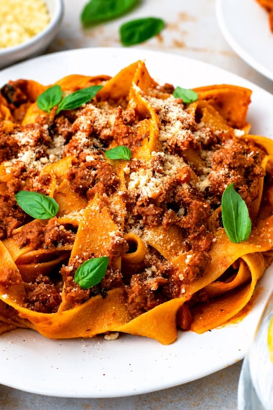 Primi Vegan Penne Meat Sauce with Beyond Meat in a Spicy Tomato Sauce