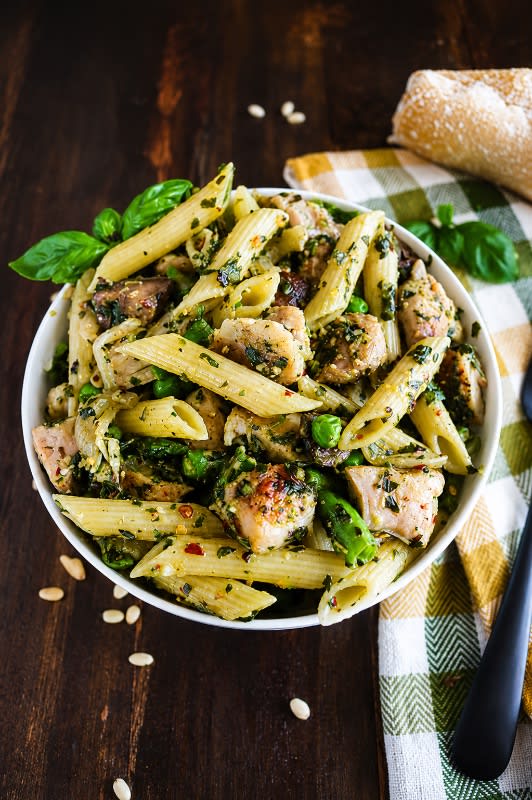 Penne Con Pesto with Pine Nuts and Chicken