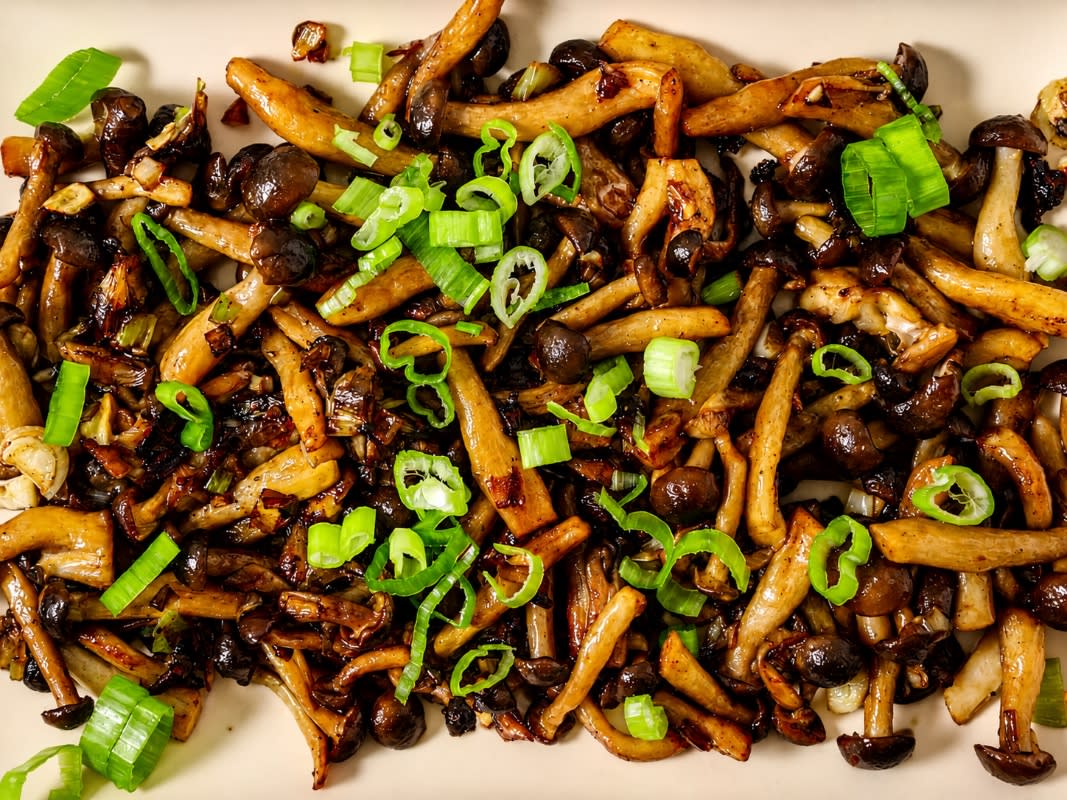 SHIMEJI MUSHROOMS