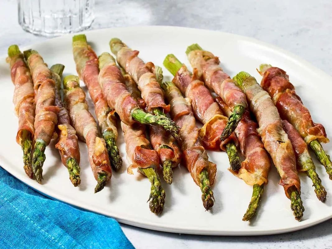 Prosciutto Wrapped Asparagus (2 Pieces)