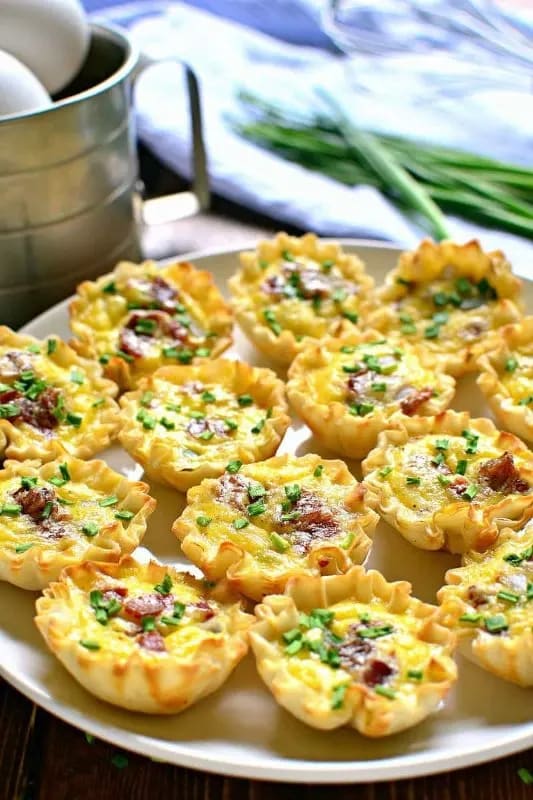Mini Quiche Bites with Cheddar and Bacon (2 Pieces)