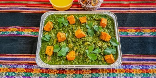 Seco de Pollo Tray