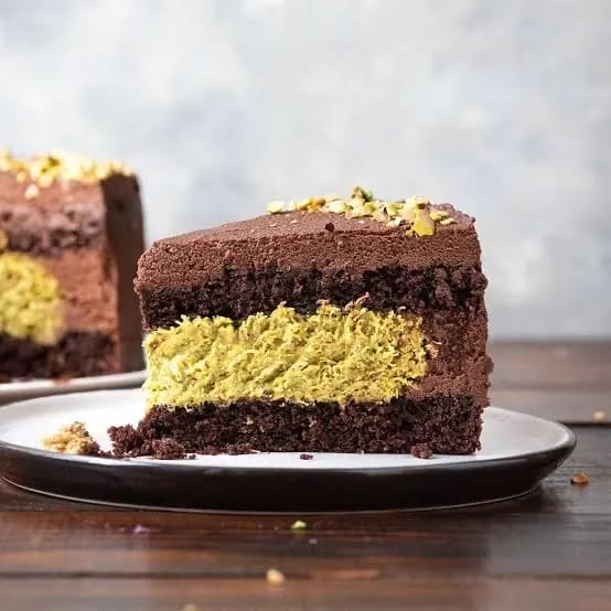 Dubai Chocolate cake